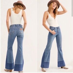 Wrangler High Rise Flare Bell Bottom Jeans 28 Two Tone